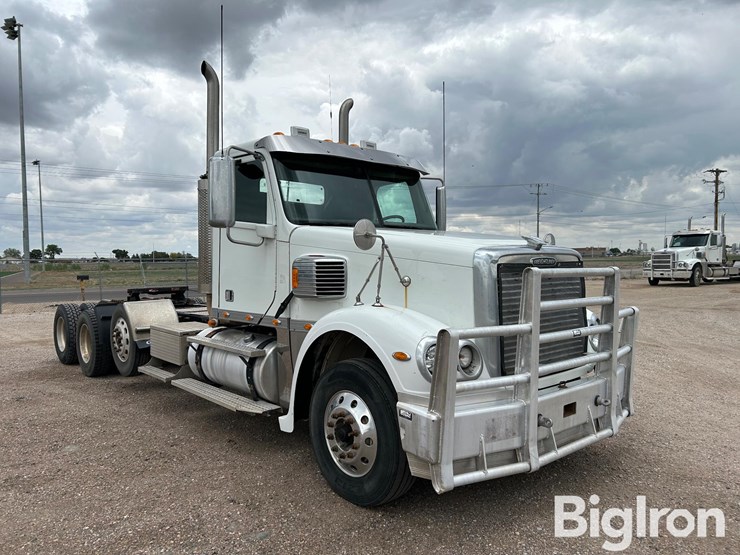 2017-freightliner-coronado-132-image-3