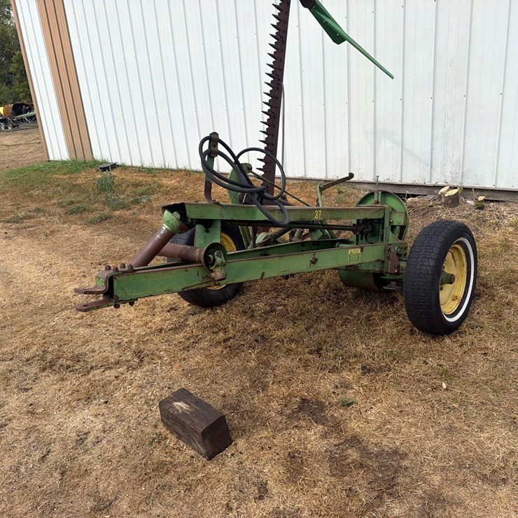 JOHN DEERE 37