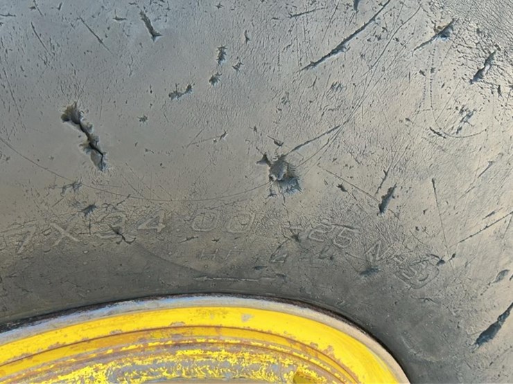 2013-deere-843k-image-66