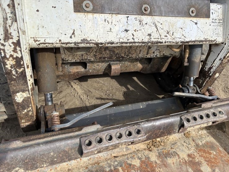 2007-bobcat-t190-image-14