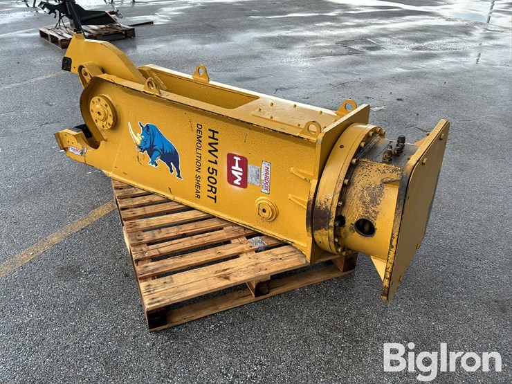 2025-massey-ferguson-730-image-7