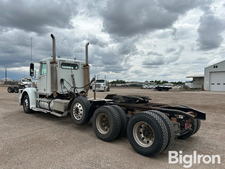 2017-freightliner-coronado-132-image-7