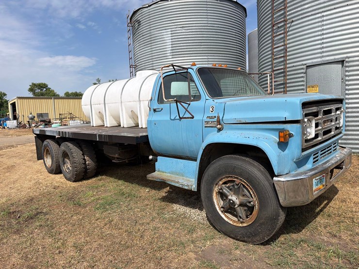 gmc-6500-truck-image-7