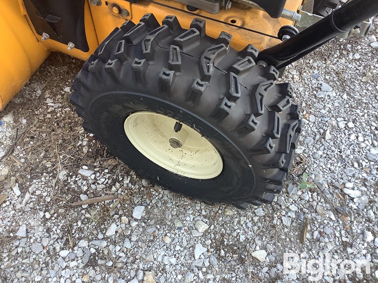 cub-cadet-2x-524-swe-snow-blower-image-16
