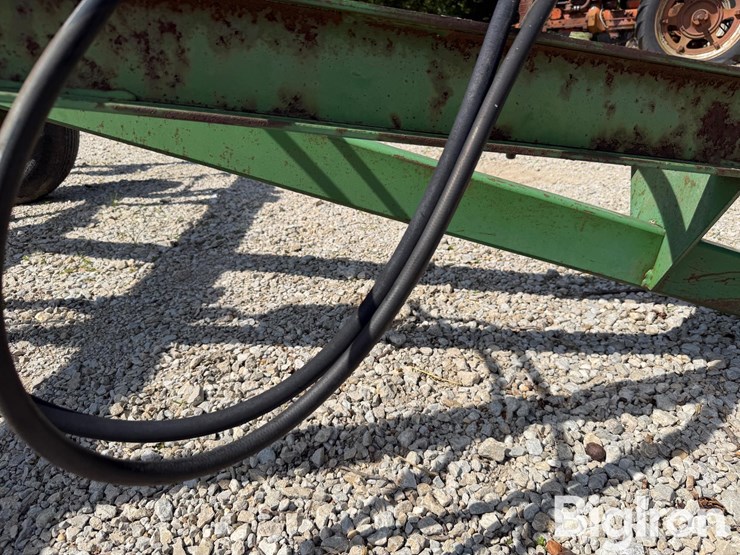 john-deere-100-image-12