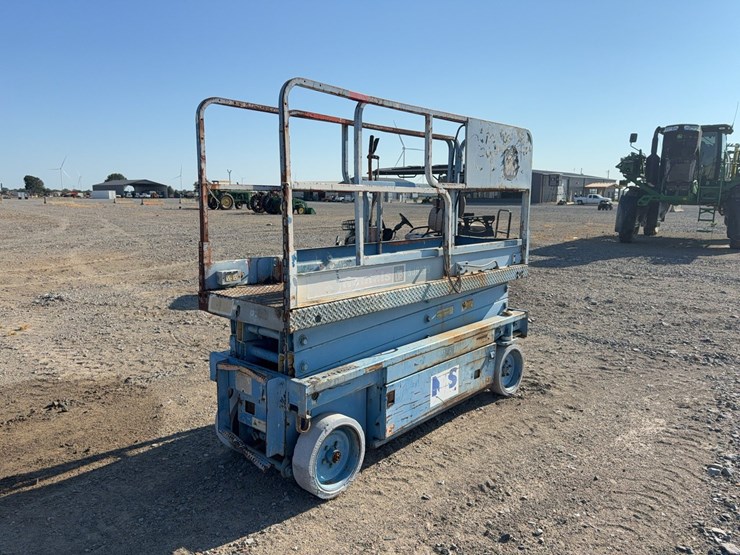 #47-•-*inop-jlg-2033-20'-scissor-lift-inv#53600-image-3