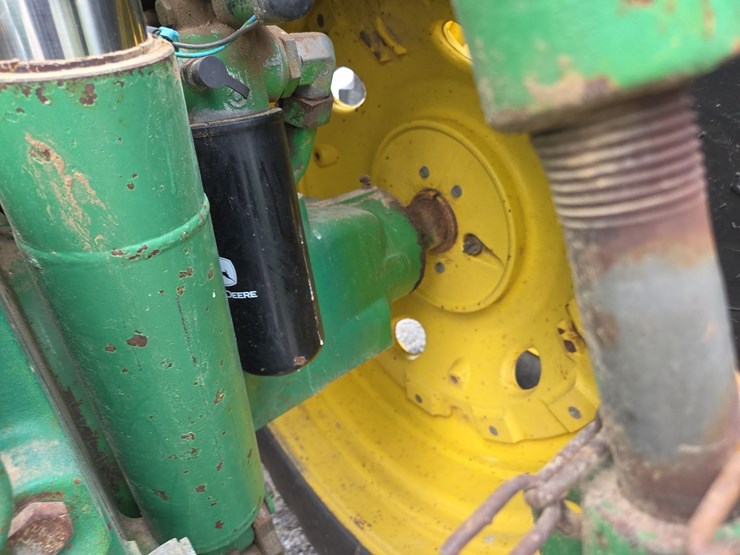 john-deere-7600-image-24