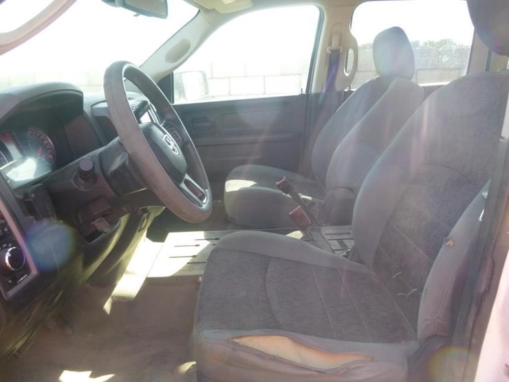 2016-dodge-1500-image-9
