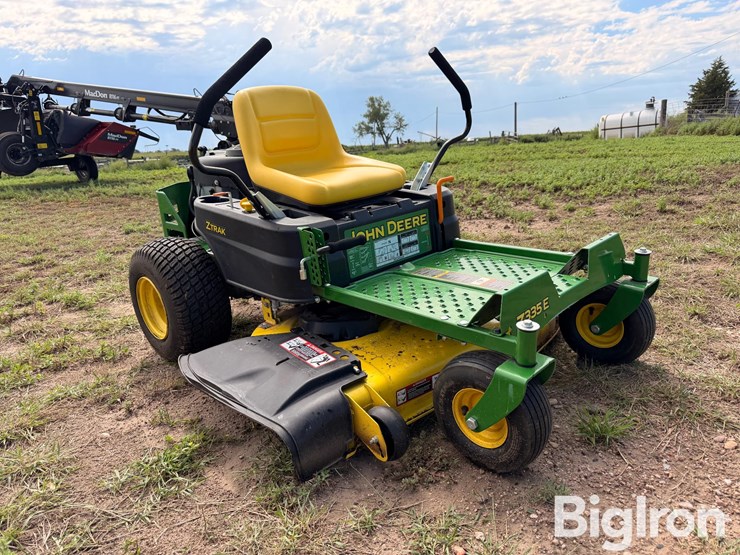 2018-john-deere-z335e-image-3