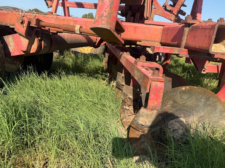 massey-ferguson-820-image-45