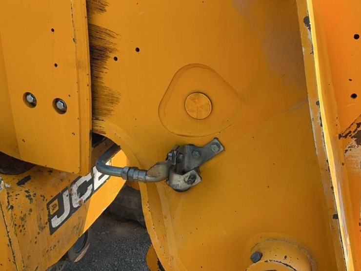 2012-jcb-550-image-40