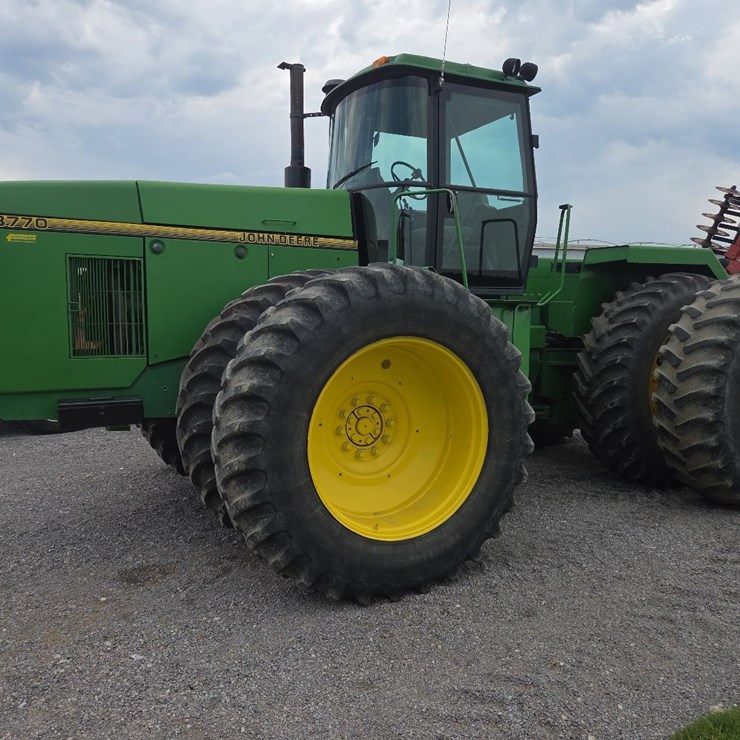 JOHN DEERE 8770