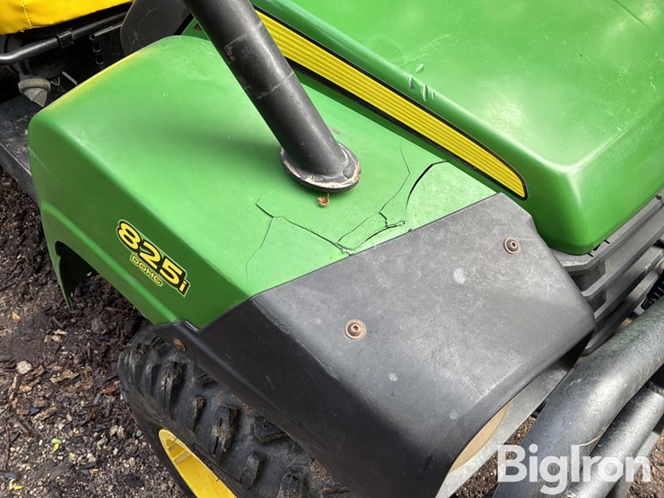2012-john-deere-gator-image-15