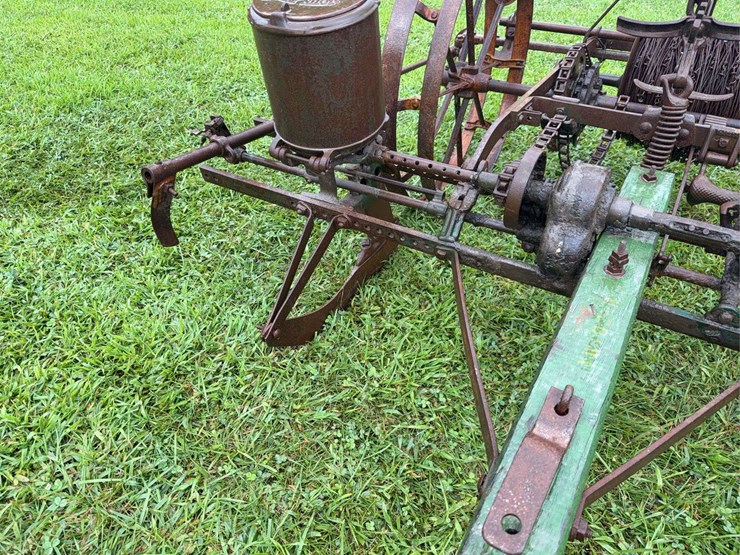 john-deere-two-row-planter-image-16