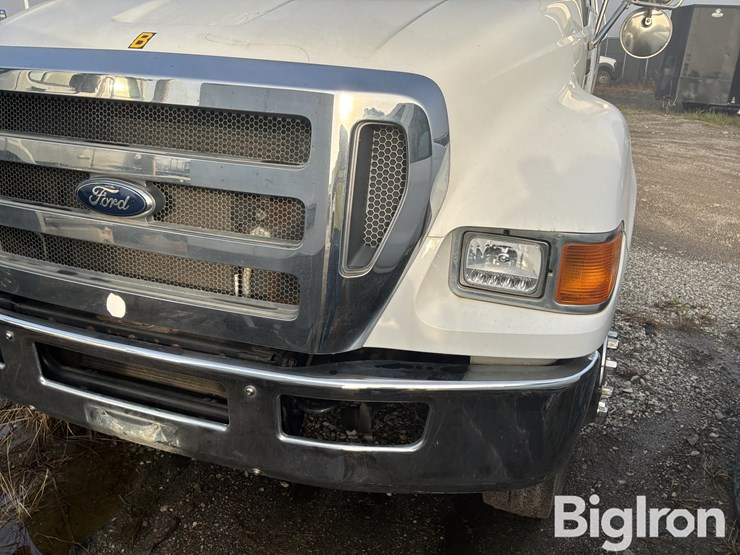 2012-ford-f750-image-11