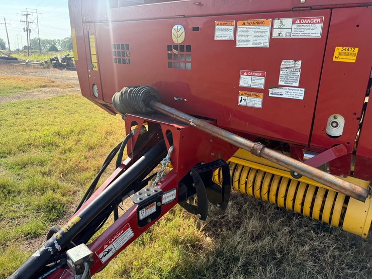 2014-new-holland-br7060-image-26