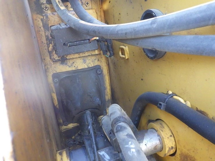 caterpillar-226d3-image-24