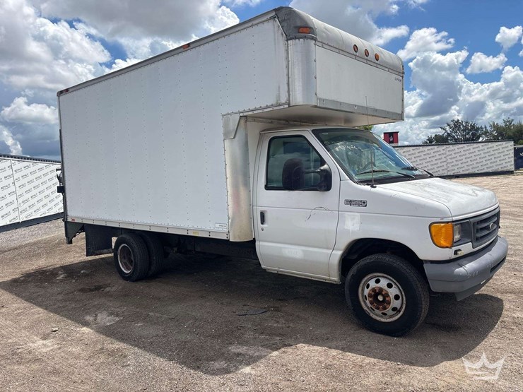 2005-ford-350-image-20