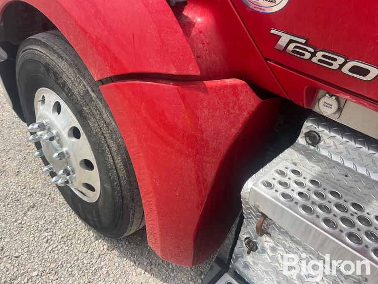 2019-kenworth-t680-image-17