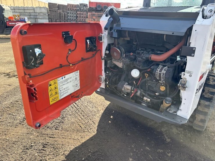 2020-bobcat-t450-image-32