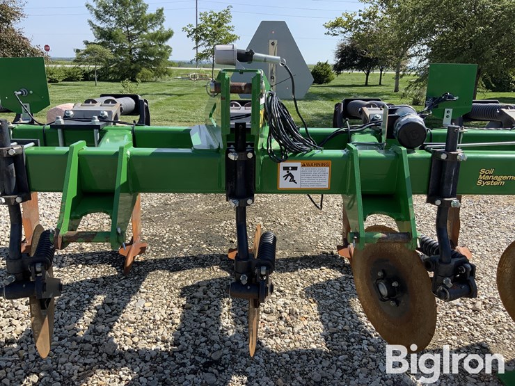 2015-john-deere-5-image-15