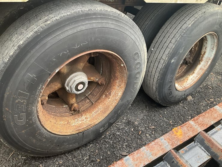fruehauf-trailer-image-14