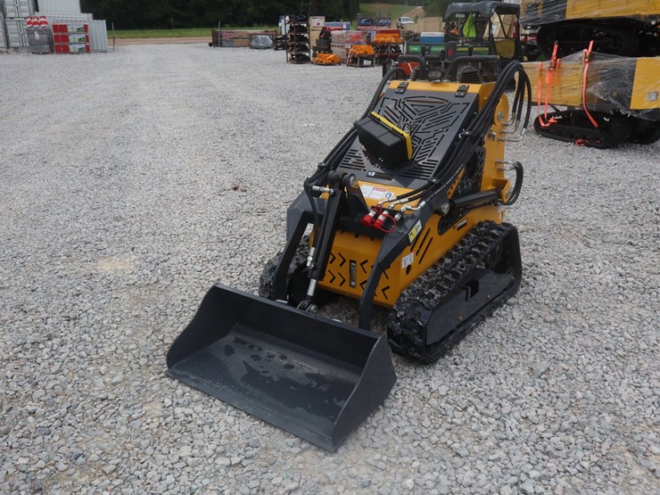#1393-•-walk-behind-track-loader---ssl60-image-1