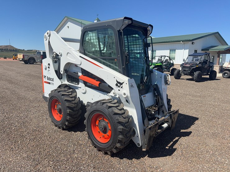 2011-bobcat-s750-image-5