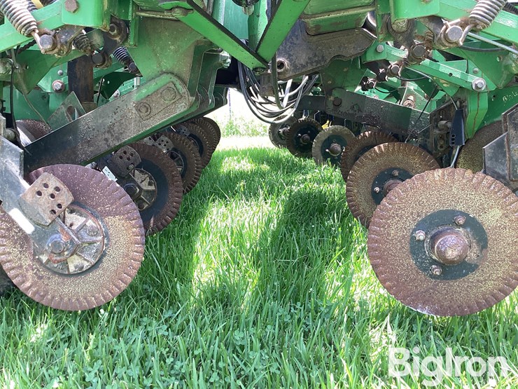 john-deere-1760-image-13