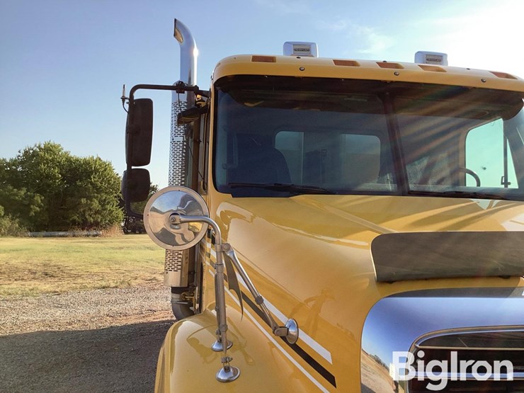 2007-freightliner-columbia-112-image-19