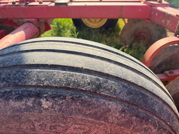 massey-ferguson-820-image-7