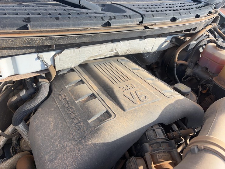 2012-ford-f150-xlt-image-36