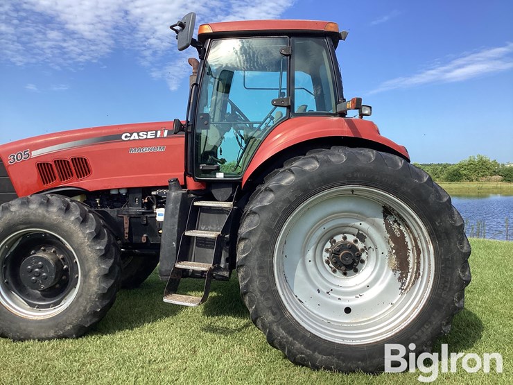 2009-case-ih-magnum-305-image-11