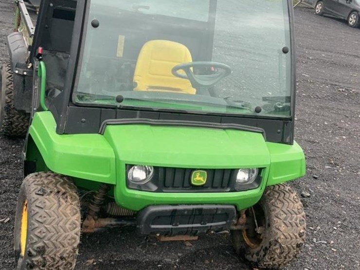 john-deere-gator-image-8