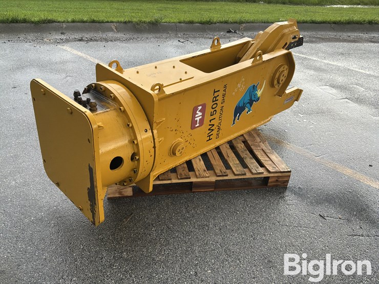 2025-massey-ferguson-730-image-5