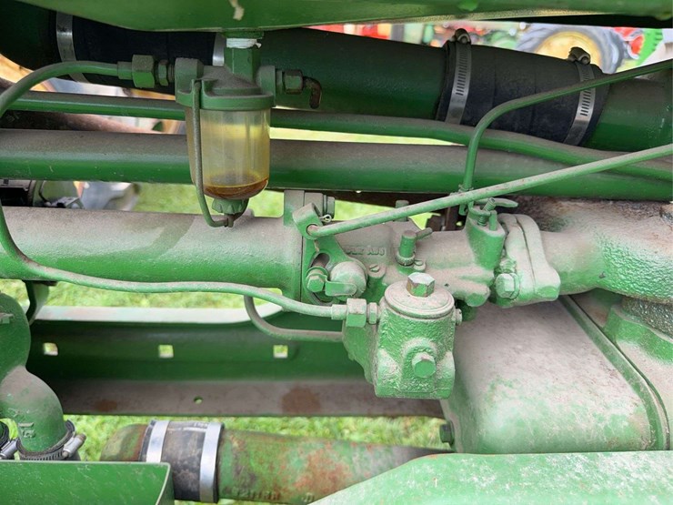 john-deere-b-image-40
