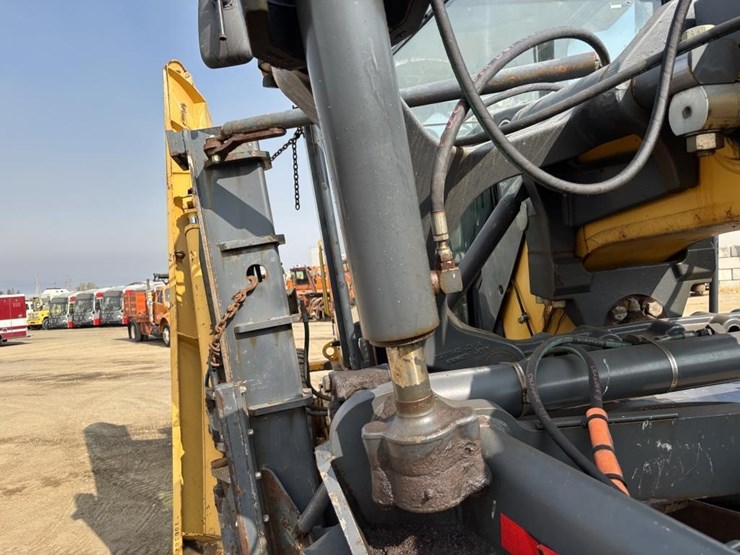 2009-deere-772g-image-24