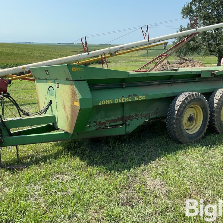 JOHN DEERE 550