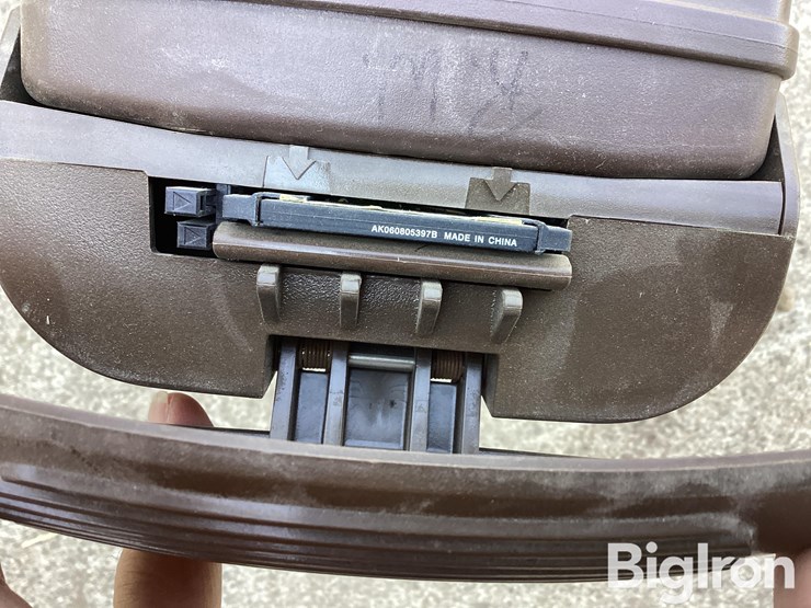 john-deere-pf80425-geen-star-brown-box-image-9