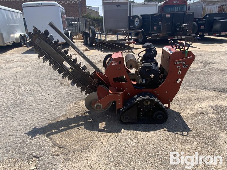 ditch-witch-c24x-image-8