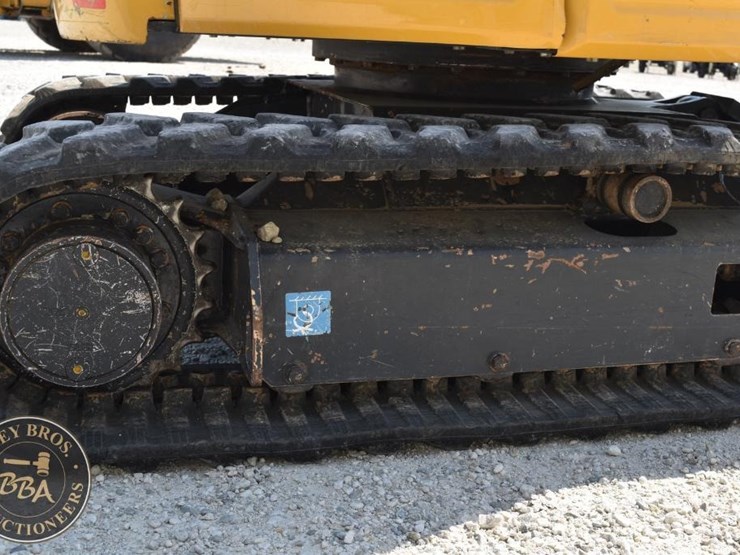 2020-deere-26g-image-42