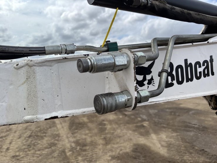 2013-bobcat-e26em-hydraulic-excavator-image-18