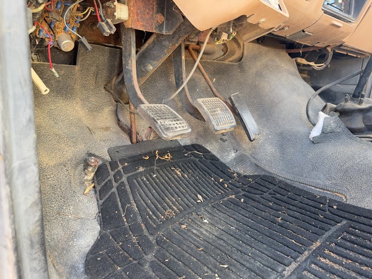 1989-ford-f700-image-51