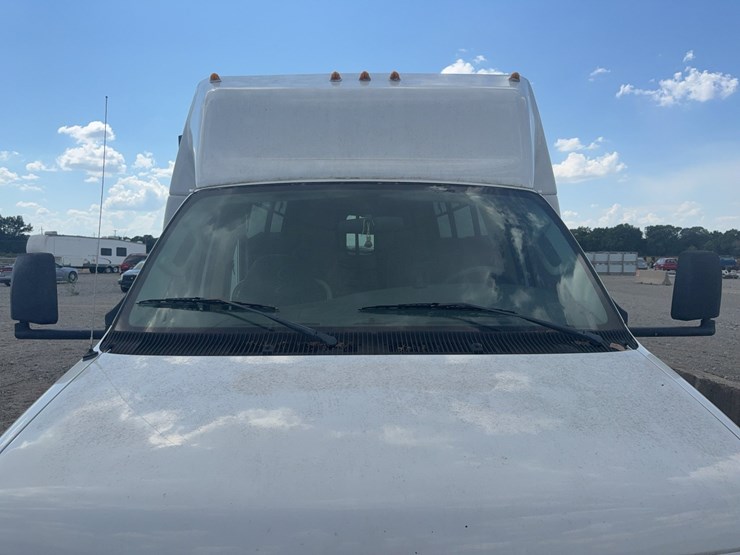 2006-ford-e450-image-30