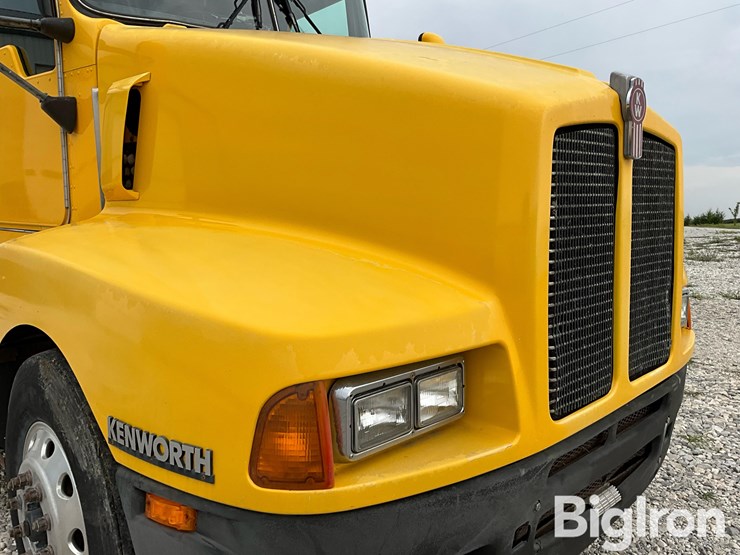 2003-kenworth-t600-image-19