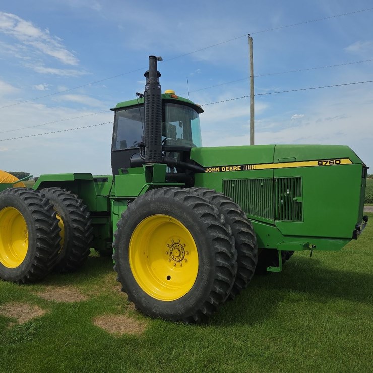 JOHN DEERE 8760