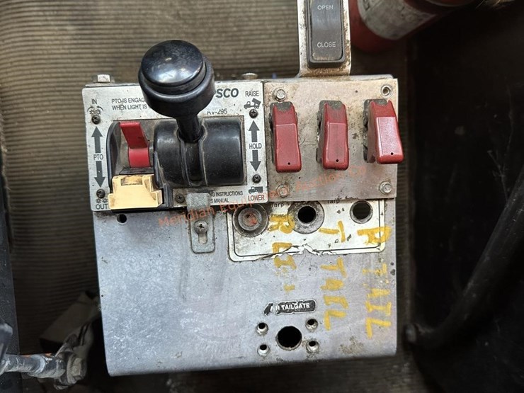2000-kenworth-t800-image-46