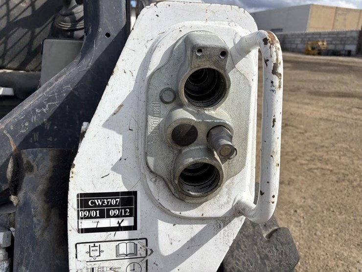 2016-bobcat-s590-image-10