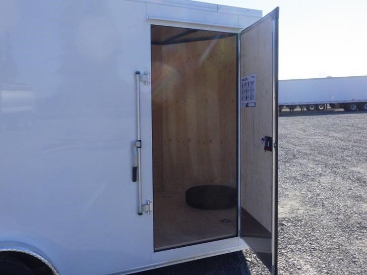 2027-royal-lcht35-7.518v-86-t/a-enclosed-trailer-image-22
