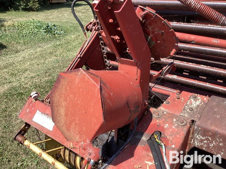 new-holland-850-image-13